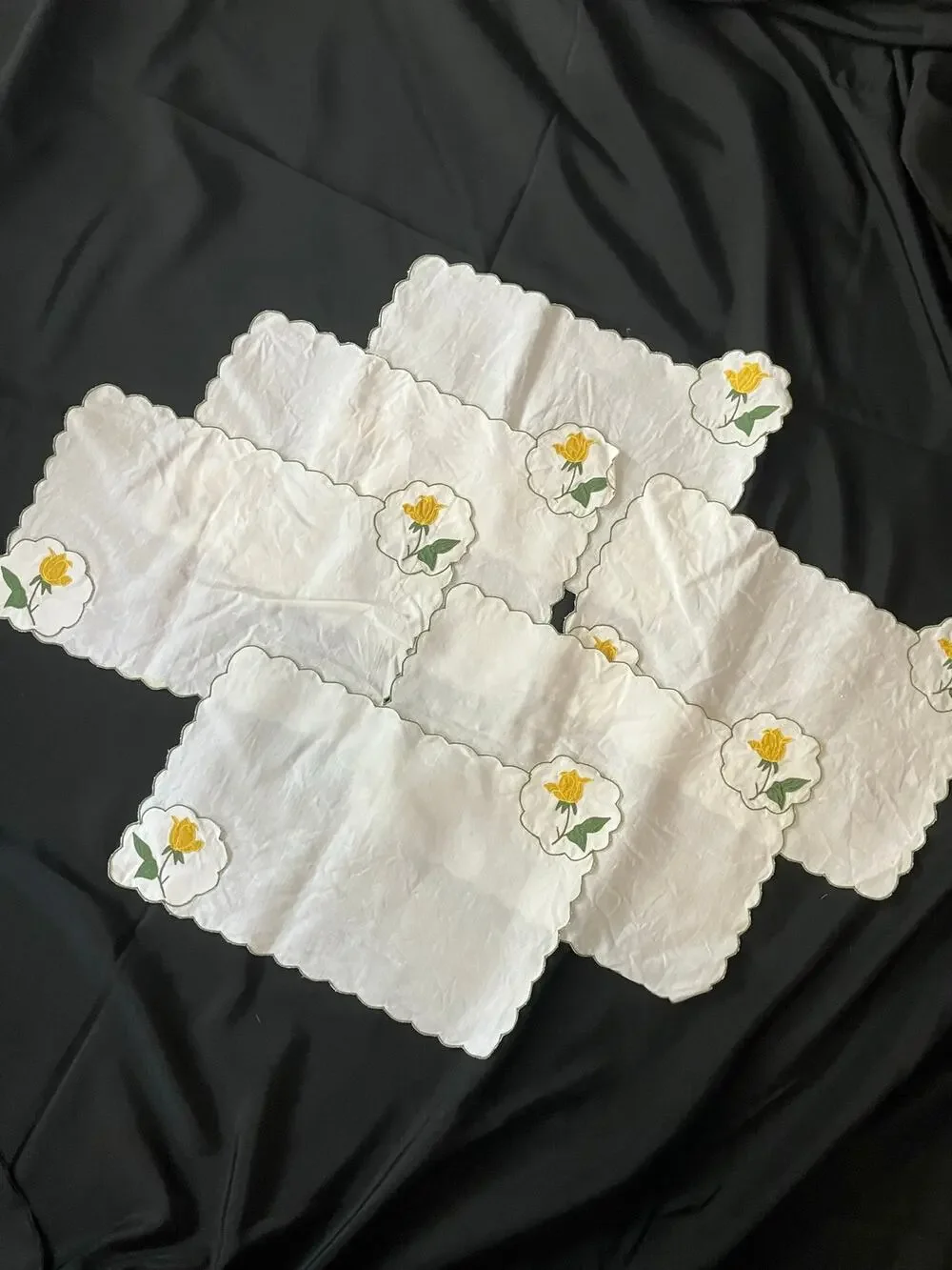 Vintage Linen Placemats Set of 6 Yellow Rose Embroidered Scalloped Table Mats